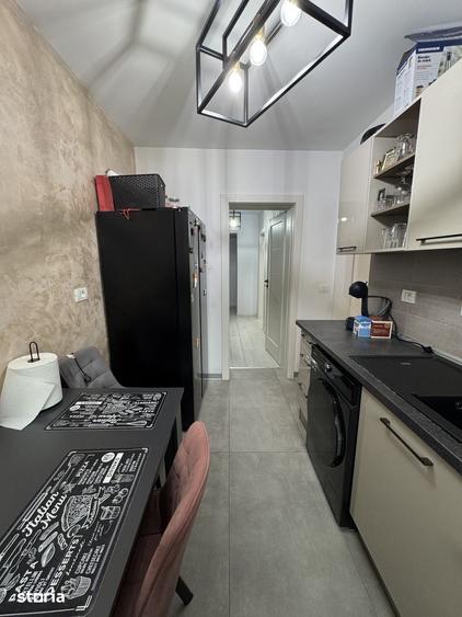 Apartament cu 2 camere semidecomandat în 1 Mai