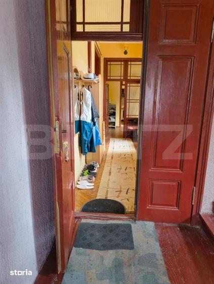 Casă cu 5 camere semidecomandat cu Teren 473 Mp în Ultracentral