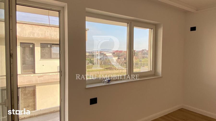 Casă cu 4 camere cu Teren 928 Mp în Sânmartin