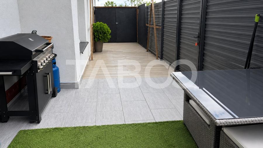 Apartament cu 3 camere decomandat, mobilat în Periferie