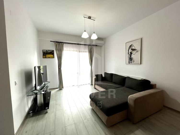 Apartament cu 3 camere decomandat în Sub Arini