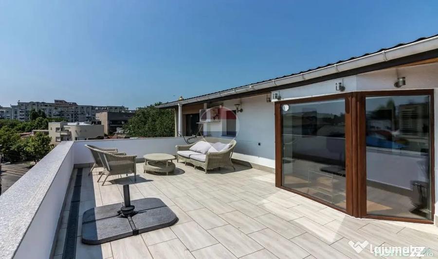 Apartament cu 4 camere decomandat în Unirii