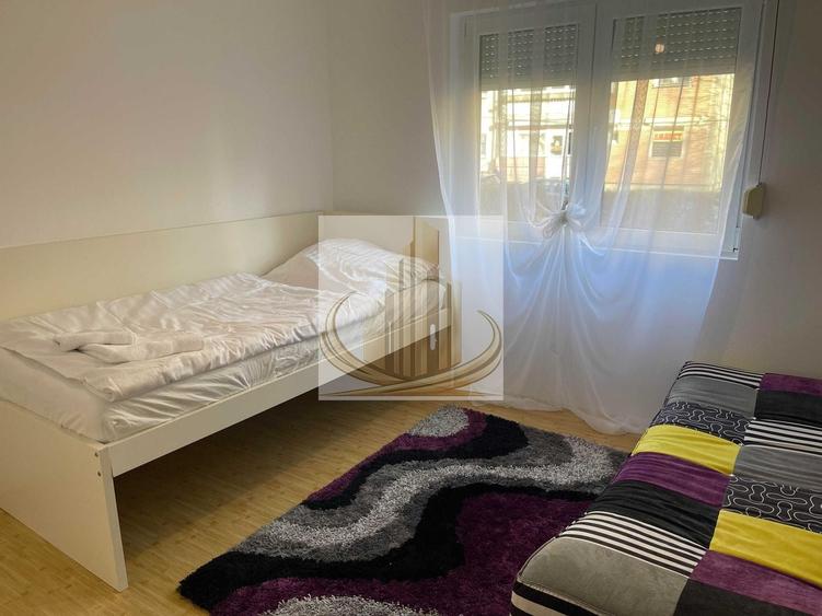 Apartament cu 3 camere decomandat, mobilat în Aradului