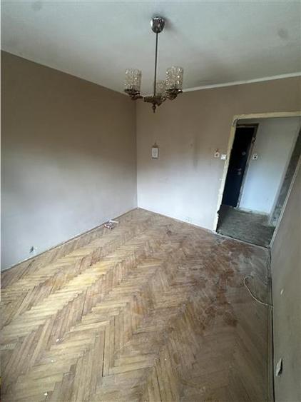 Decomandat la etajul 1 cu 2 balcoane, aproape de Mall - 6
