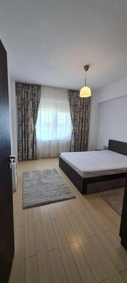 Apartament cu 2 camere semidecomandat în Roșu