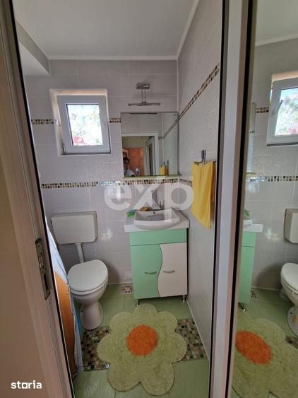 Casă cu 5 camere cu Teren 3800 Mp în Bănești