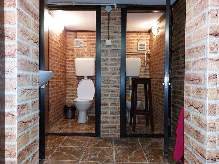 Spațiu comercial, de 82 mp, în Romană