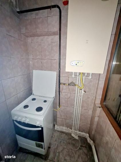 Apartament cu 2 camere decomandat în Școlilor