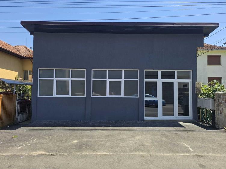 Spațiu comercial, de 65 mp, în Central