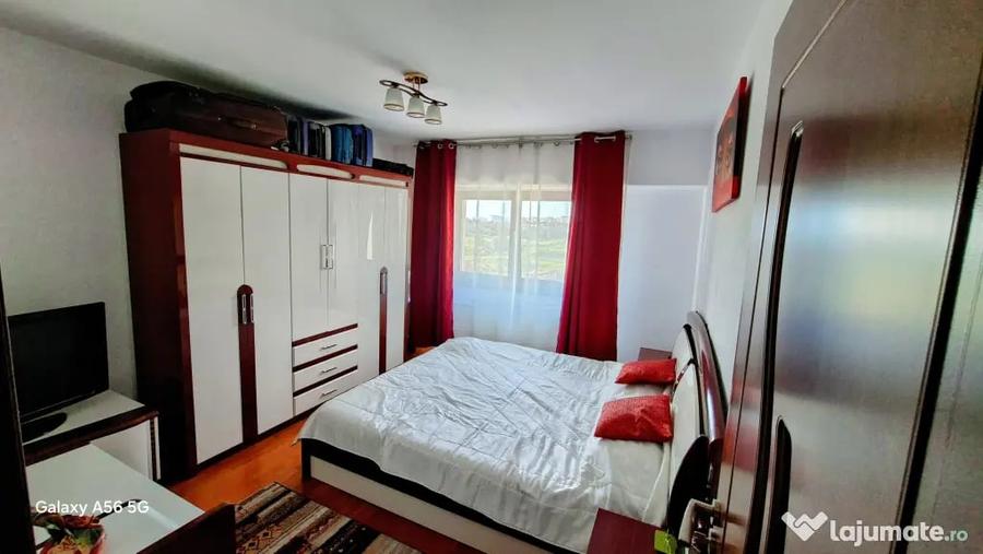 Apartament cu 3 camere decomandat în Scriitorilor