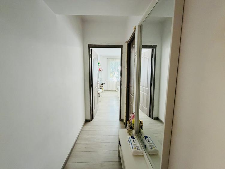 Apartament cu 4 camere decomandat, mobilat în Gorjului