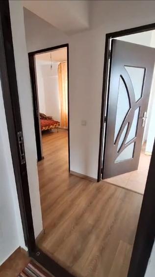 Casă individuală cu 5 camere cu Canalizare în Măgurele