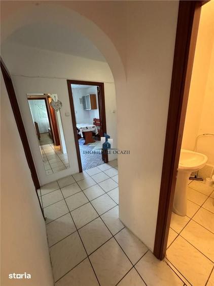 Apartament cu 3 camere decomandat în Giurgiului