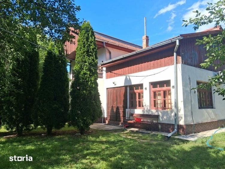 Casă cu 4 camere cu Teren 110 Mp în Central