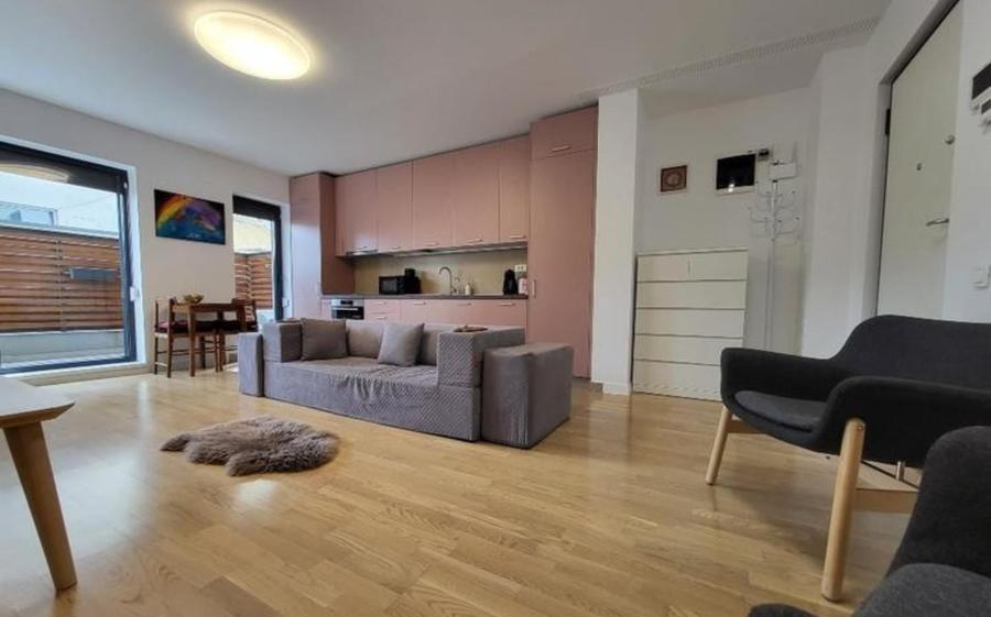 Apartament cu 2 camere semidecomandat în Domenii