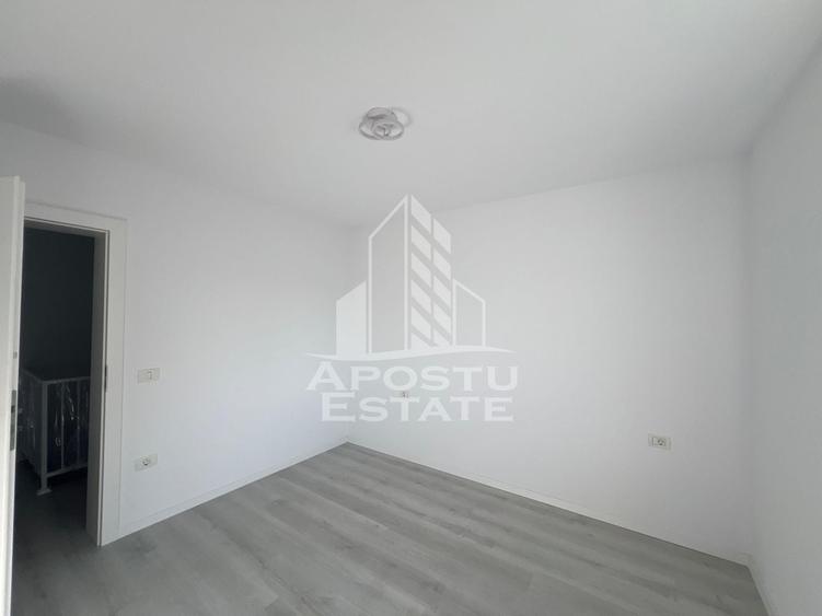 Duplex cu 3 camere cu Canalizare în Sânandrei