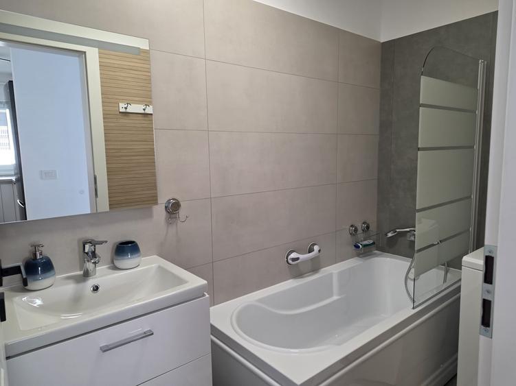 Apartament cu 2 camere decomandat în Galata