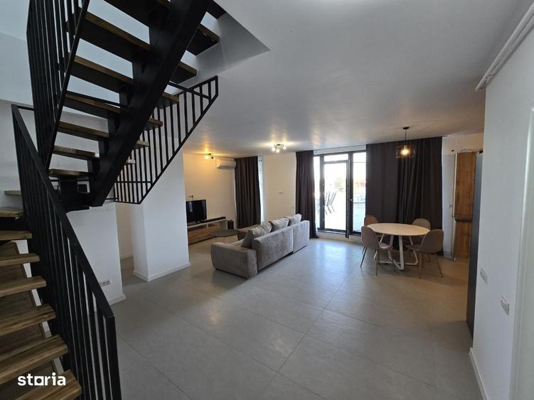 Apartament cu 3 camere decomandat în Tunari
