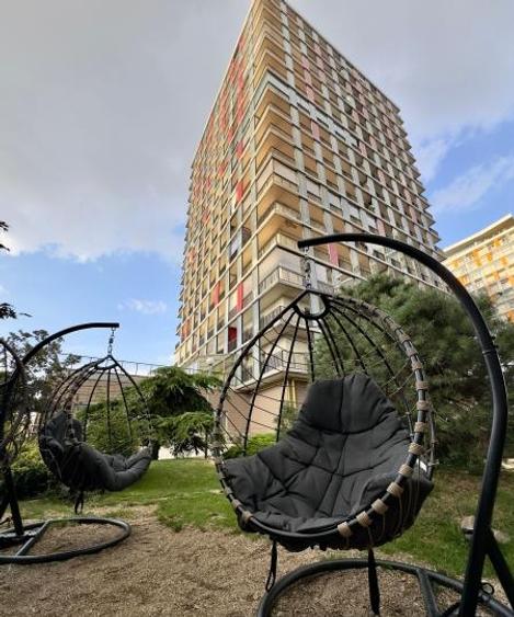 Apartament cu 2 camere decomandat în Splaiul Unirii