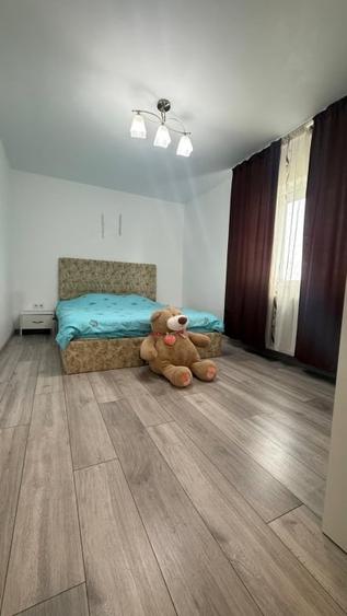 Apartament cu 2 camere decomandat, mobilat în Est