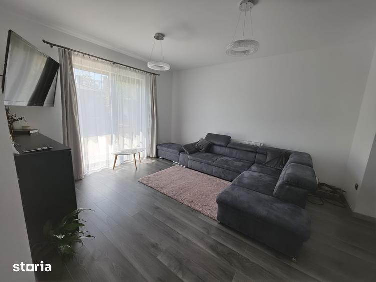 Casă cu 4 camere cu Teren 412 Mp în Florești