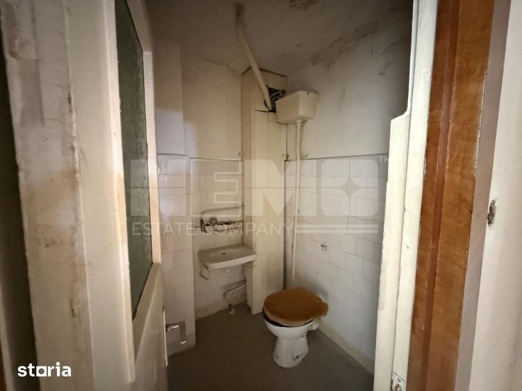 Apartament cu 4 camere decomandat în Central