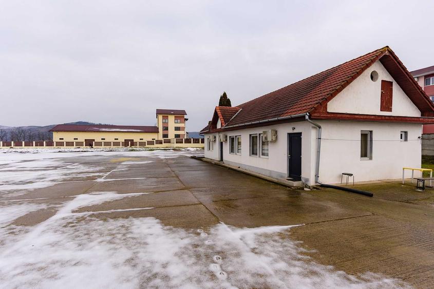 Spațiu comercial, de 600 mp, în Central