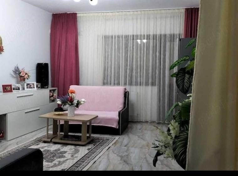 Apartament cu 2 camere decomandat în Tuzla