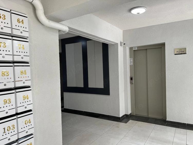 Garsonieră decomandată în Titan