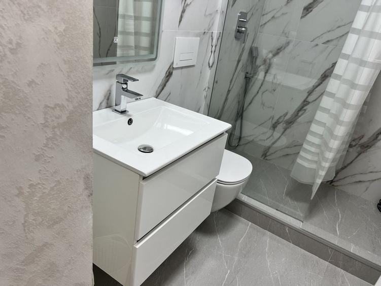 Apartament cu 3 camere decomandat în Decebal