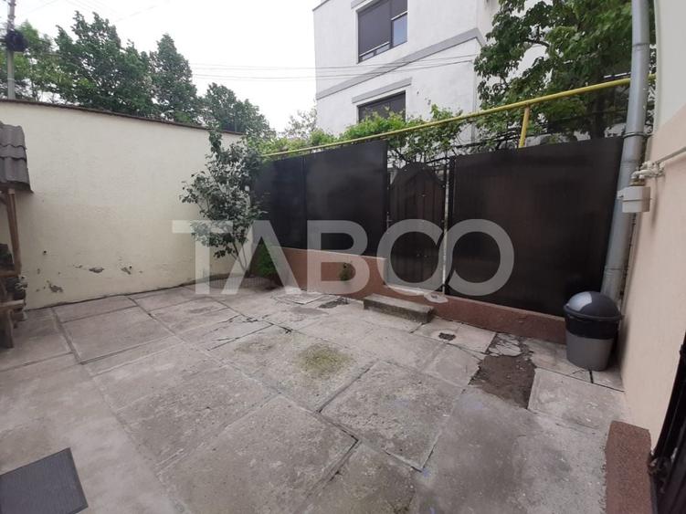 Apartament cu 3 camere nedecomandat în Central