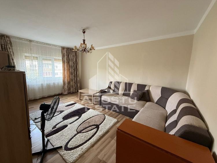 Apartament cu 2 camere decomandat, mobilat în Soarelui