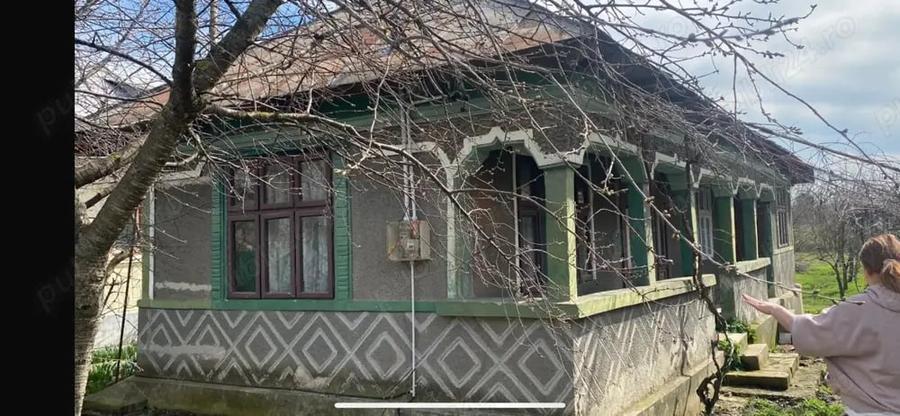 Casă cu Teren 700 Mp în Poienarii-Rali