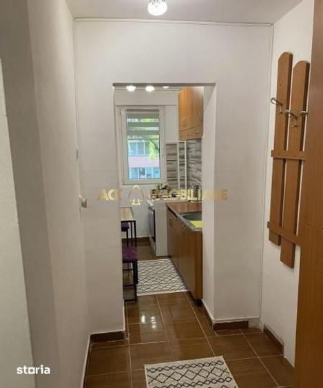 Apartament cu 2 camere, mobilat în Tei