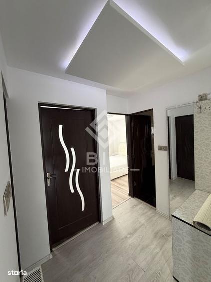 Apartament cu 3 camere în Independenței