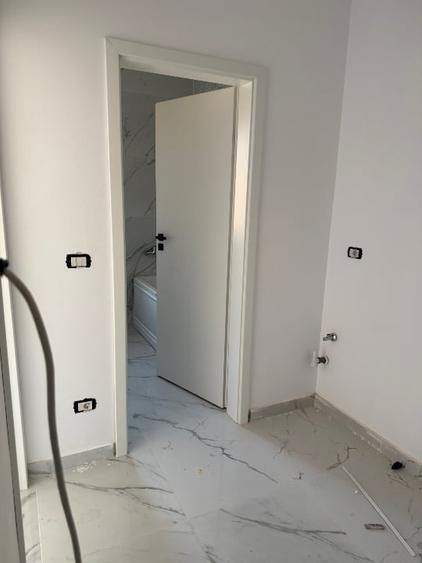 Apartament cu 3 camere decomandat în Giroc