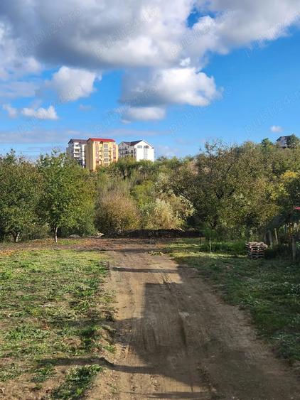Teren de 2000 mp, în Central