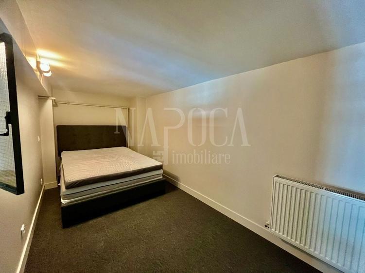 Apartament cu 3 camere semidecomandat în Central