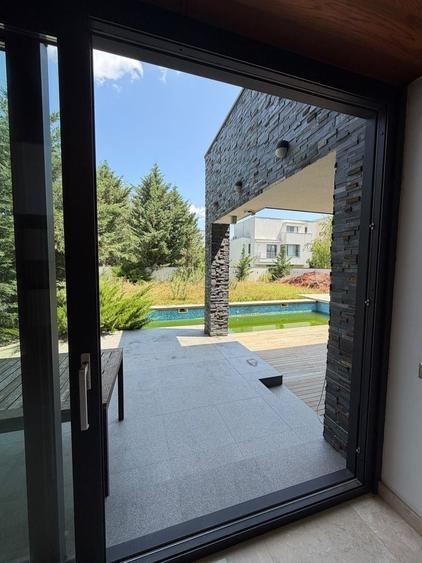 Casă individuală cu 4 camere cu Piscina în Pipera