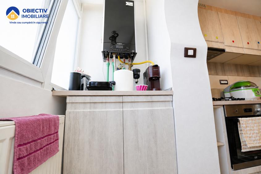 Apartament cu 3 camere semidecomandat în Dărmănești