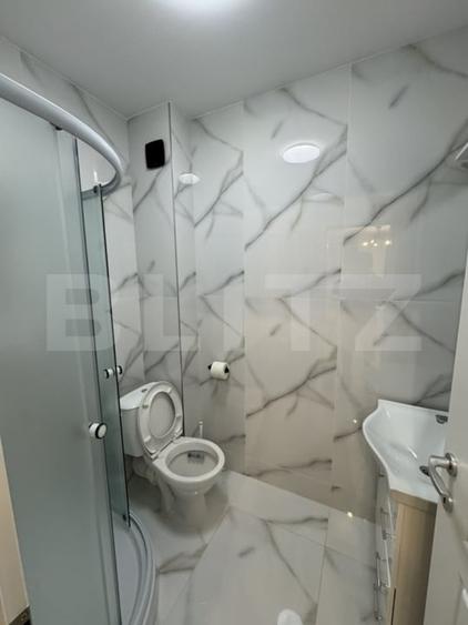 Apartament cu 3 camere semidecomandat, mobilat în Zorilor
