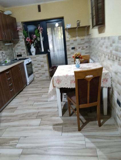 Apartament cu 2 camere decomandat în Exterior Vest