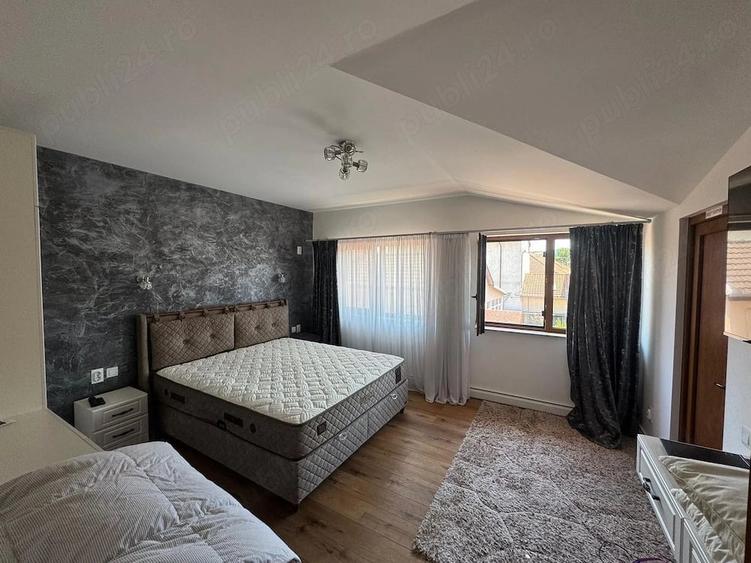 Casă cu 6 camere cu Teren 1696 Mp în Exterior Vest