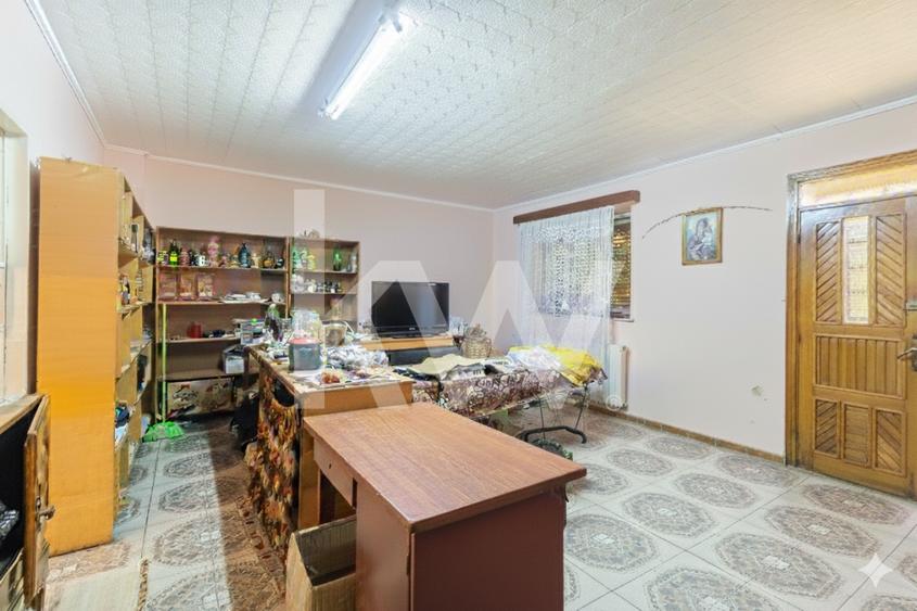 Casă individuală cu 6 camere cu Garaj în Șinca Veche