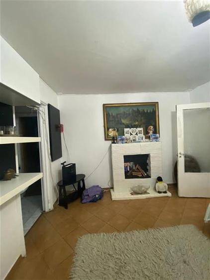 Apartament cu 3 camere semidecomandat, mobilat în Berceni