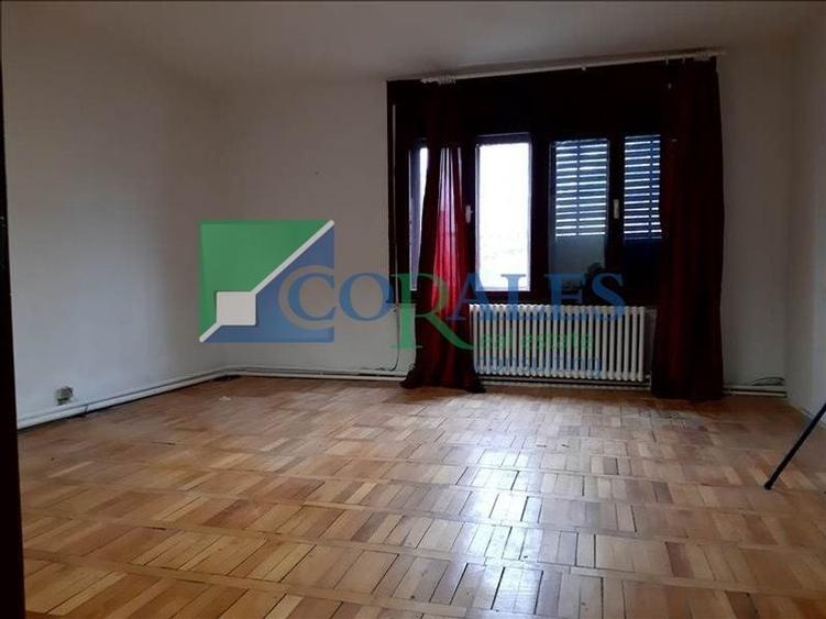 Casă individuală cu 4 camere cu Canalizare în Girocului
