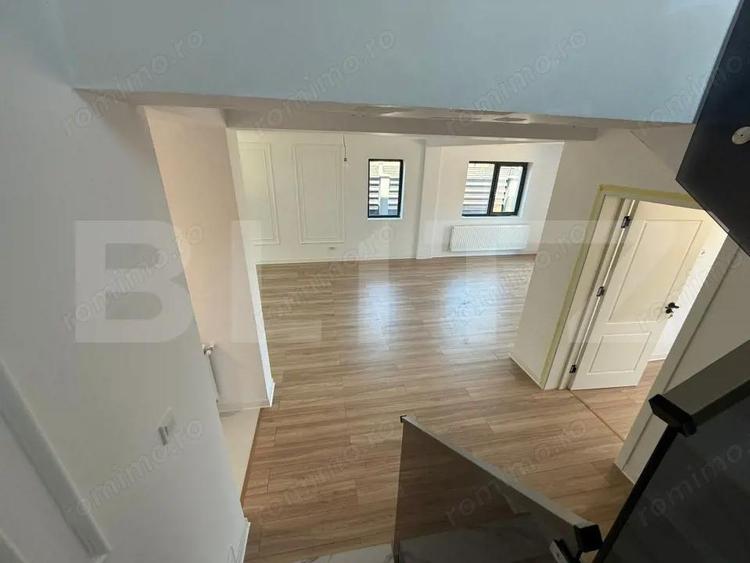 Casă cu 7 camere cu Teren 329 Mp în Central