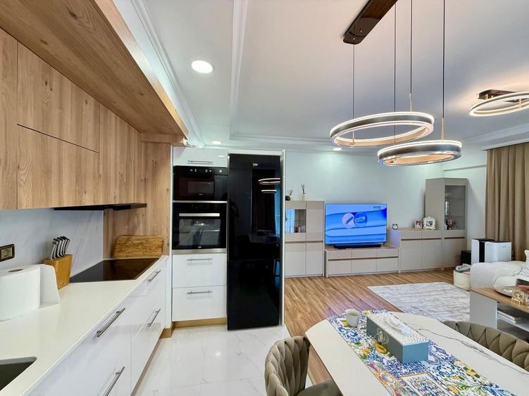 Apartament cu 3 camere, mobilat în Iancu Nicolae