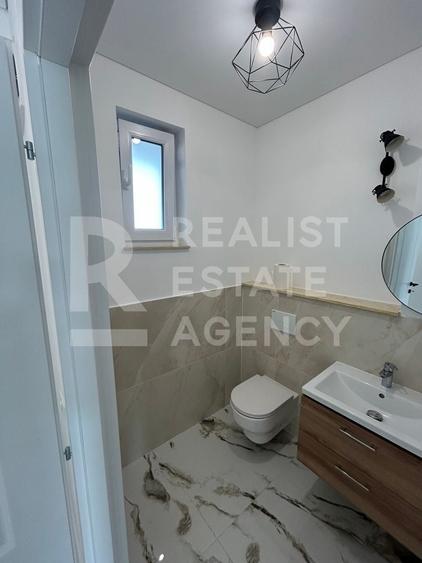 Duplex cu 4 camere cu Canalizare în Exterior Nord