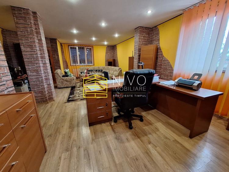 Casă individuală cu 6 camere cu Canalizare în Central